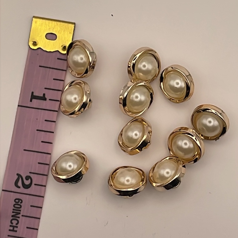 Assorted Plastic Gold Tone Faux Pearl Buttons - Picture 11 of 14